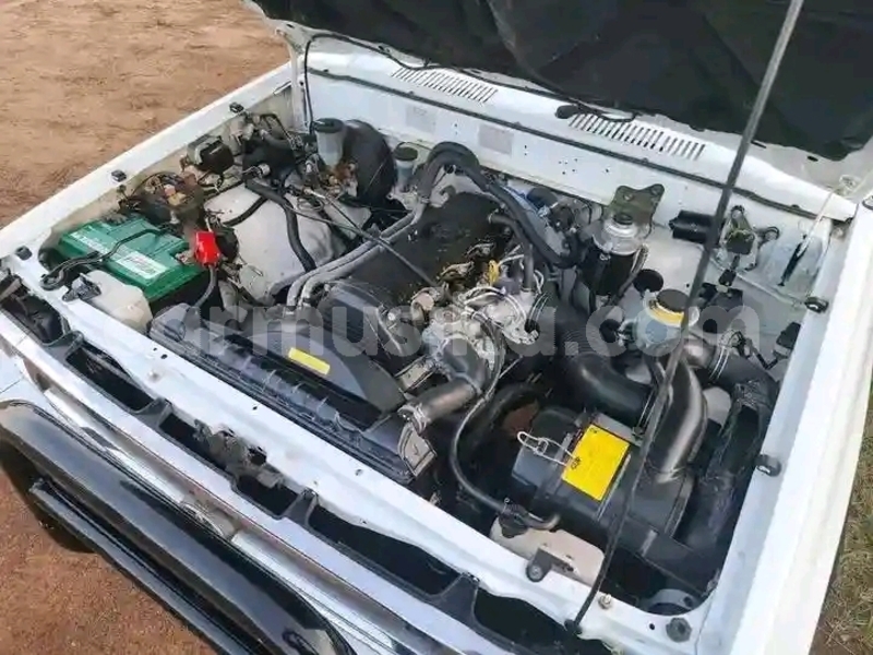 Big with watermark toyota hilux midlands gokwe 36989