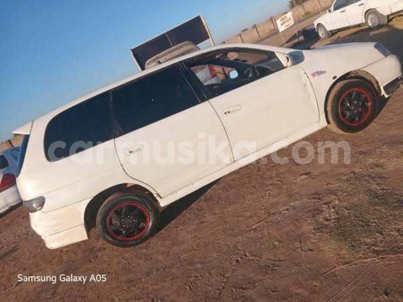 Big with watermark kia carens harare harare 37120