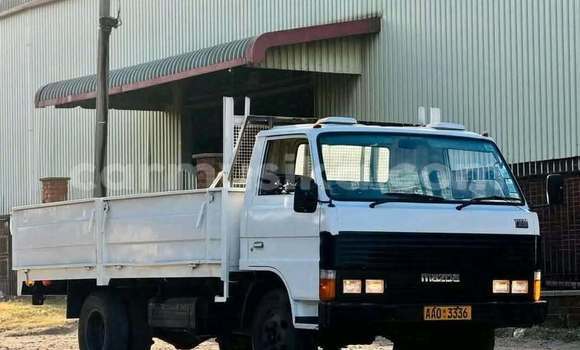 Acheter Occasion Voiture Mazda Tribute Blanc à Harare, Harare Acheter Occasion Voiture Mazda Tribute Blanc à Harare, Harare