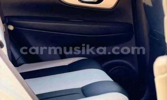 Acheter Occasion Voiture Nissan X–Trail Blanc à Harare, Harare Acheter Occasion Voiture Nissan X–Trail Blanc à Harare, Harare