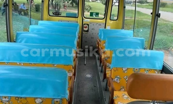 Acheter Occasion Utilitaire Hino 300 Blanc à Harare, Harare Acheter Occasion Utilitaire Hino 300 Blanc à Harare, Harare