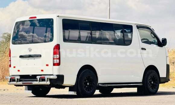 Buy Used Toyota Hiace White Car in Harare in Harare