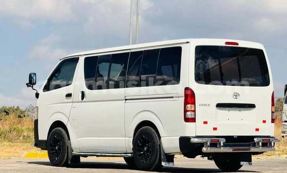 Acheter Occasion Voiture Toyota Hiace Blanc à Harare, Harare Acheter Occasion Voiture Toyota Hiace Blanc à Harare, Harare
