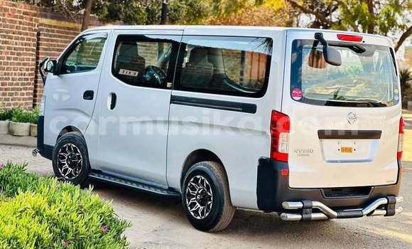 Acheter Occasion Voiture Nissan Caravan Blanc à Harare, Harare Acheter Occasion Voiture Nissan Caravan Blanc à Harare, Harare