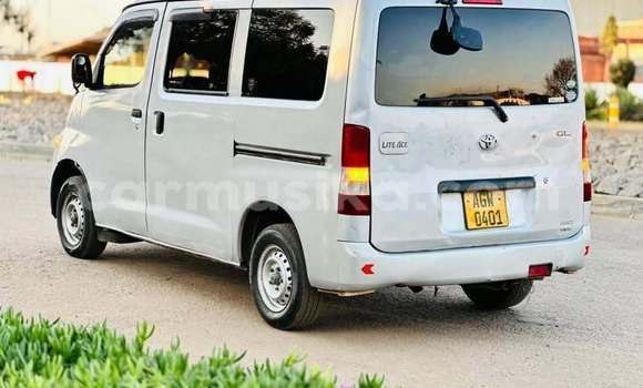 Acheter Occasion Voiture Toyota LiteAce Blanc à Harare, Harare Acheter Occasion Voiture Toyota LiteAce Blanc à Harare, Harare