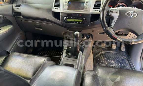 Buy Used Toyota Hilux White Car in Harare in Harare Buy Used Toyota Hilux White Car in Harare in Harare