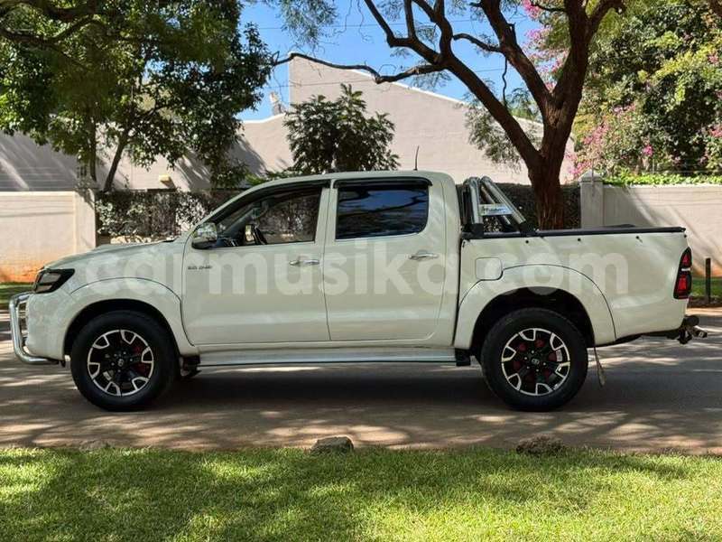 Big with watermark toyota hilux harare harare 37151