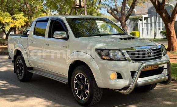 Buy Used Toyota Hilux White Car in Harare in Harare Buy Used Toyota Hilux White Car in Harare in Harare