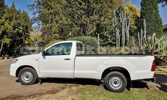 Nunua Ilio tumika Toyota Hilux Nyeupe Gari ndani ya Beitbridge nchini Matabeleland Kusini Nunua Ilio tumika Toyota Hilux Nyeupe Gari ndani ya Beitbridge nchini Matabeleland Kusini