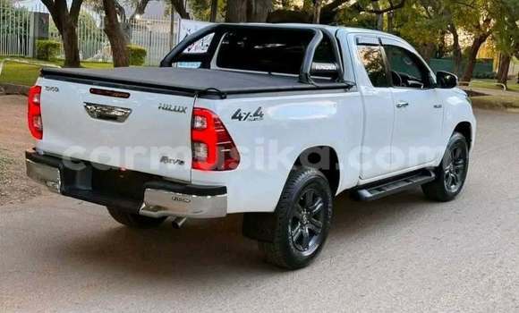 Buy Used Toyota Hilux White Car in Bulawayo in Bulawayo Buy Used Toyota Hilux White Car in Bulawayo in Bulawayo