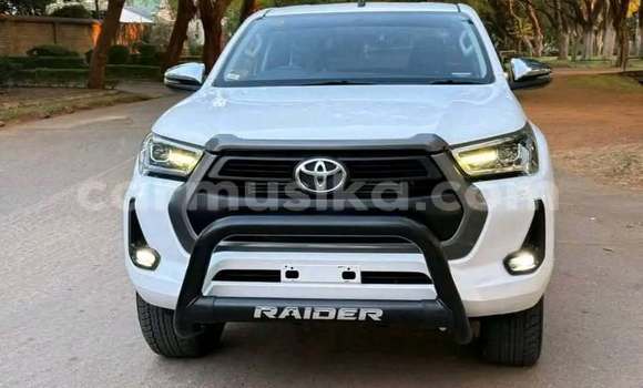 Buy Used Toyota Hilux White Car in Bulawayo in Bulawayo Buy Used Toyota Hilux White Car in Bulawayo in Bulawayo