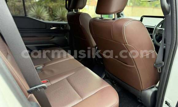 Buy Used Toyota Land Cruiser Prado White Car in Harare in Harare Buy Used Toyota Land Cruiser Prado White Car in Harare in Harare