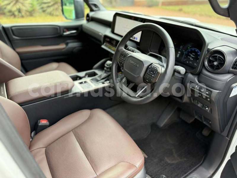 Big with watermark toyota land cruiser prado harare harare 37159