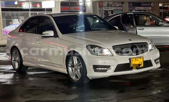 Acheter Occasion Voiture Mercedes‒Benz C–Class Blanc à Harare, Harare Acheter Occasion Voiture Mercedes‒Benz C–Class Blanc à Harare, Harare