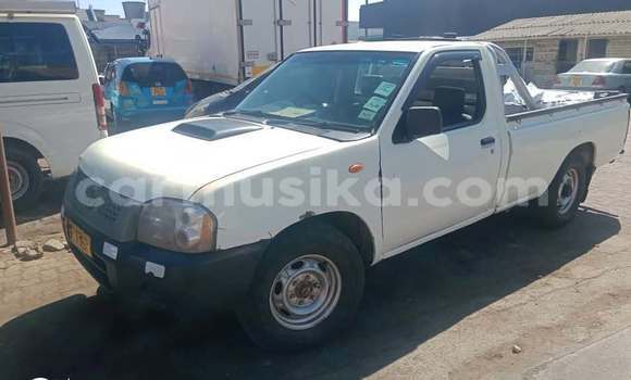 Buy Used Nissan NP 300 White Car in Harare in Harare