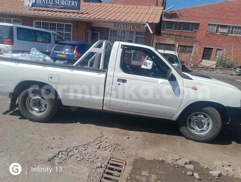 Big with watermark nissan np 300 harare harare 37162