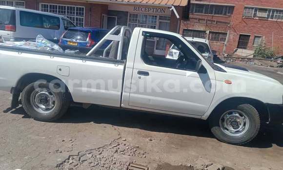 Buy Used Nissan NP 300 White Car in Harare in Harare Buy Used Nissan NP 300 White Car in Harare in Harare