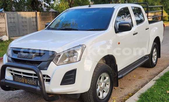 Buy Used Isuzu KB White Car in Bulawayo in Bulawayo Buy Used Isuzu KB White Car in Bulawayo in Bulawayo
