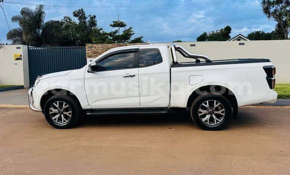 Buy Used Isuzu DâMAX White Car in Harare in Harare Buy Used Isuzu DâMAX White Car in Harare in Harare