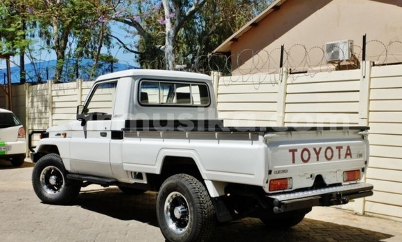 Acheter Occasion Voiture Toyota Land Cruiser Blanc à Harare, Harare Acheter Occasion Voiture Toyota Land Cruiser Blanc à Harare, Harare
