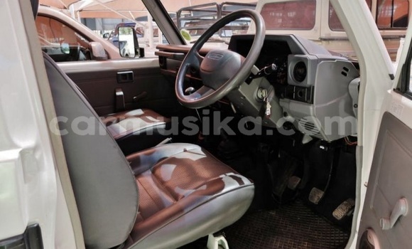 Acheter Occasion Voiture Toyota Land Cruiser Blanc à Harare, Harare Acheter Occasion Voiture Toyota Land Cruiser Blanc à Harare, Harare