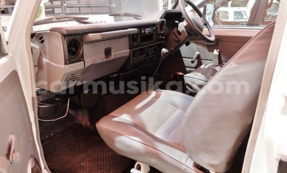 Acheter Occasion Voiture Toyota Land Cruiser Blanc à Harare, Harare Acheter Occasion Voiture Toyota Land Cruiser Blanc à Harare, Harare