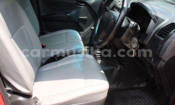 Tenga Tsaru Isuzu KB Tsvuku Mota in Harare in Harare Tenga Tsaru Isuzu KB Tsvuku Mota in Harare in Harare