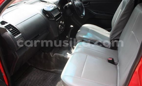 Tenga Tsaru Isuzu KB Tsvuku Mota in Harare in Harare Tenga Tsaru Isuzu KB Tsvuku Mota in Harare in Harare