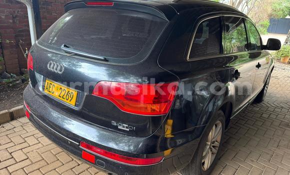 Nunua Ilio tumika Audi Q7 Nyeusi Gari ndani ya Harare nchini Harare Nunua Ilio tumika Audi Q7 Nyeusi Gari ndani ya Harare nchini Harare