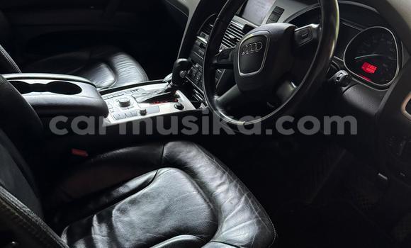 Nunua Ilio tumika Audi Q7 Nyeusi Gari ndani ya Harare nchini Harare Nunua Ilio tumika Audi Q7 Nyeusi Gari ndani ya Harare nchini Harare