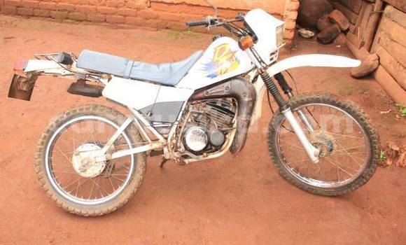 Buy Used Yamaha DT125 White Moto in Harare in Harare Buy Used Yamaha DT125 White Moto in Harare in Harare