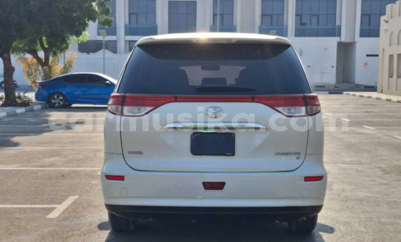 Nunua Ilio tumika Toyota Previa Nyeupe Gari ndani ya Harare nchini Harare Nunua Ilio tumika Toyota Previa Nyeupe Gari ndani ya Harare nchini Harare