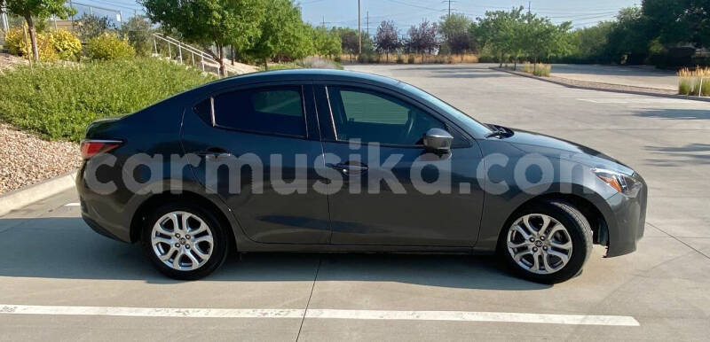 Big with watermark toyota yaris harare harare 37447