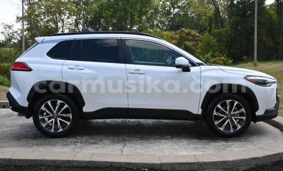 Nunua Ilio tumika Toyota Corolla Cross Nyeupe Gari ndani ya Harare nchini Harare Nunua Ilio tumika Toyota Corolla Cross Nyeupe Gari ndani ya Harare nchini Harare