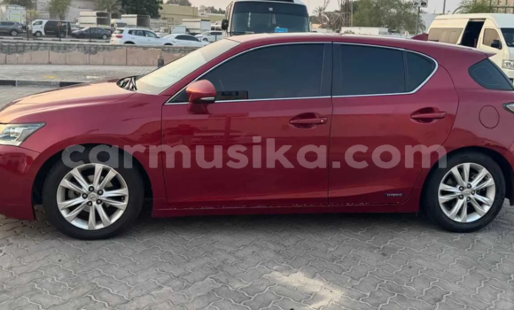 Nunua Ilio tumika Lexus CT Nyekundu Gari ndani ya Harare nchini Harare Nunua Ilio tumika Lexus CT Nyekundu Gari ndani ya Harare nchini Harare