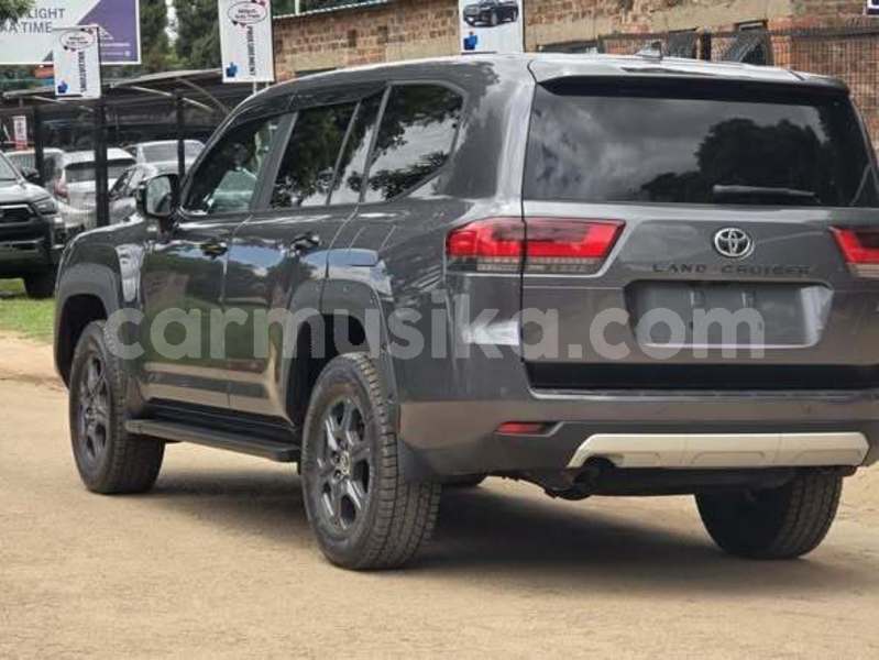 Big with watermark toyota land cruiser harare harare 37479