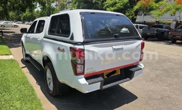 Tenga Tsaru Isuzu Amigo Zvimwe Mota in Harare in Harare Tenga Tsaru Isuzu Amigo Zvimwe Mota in Harare in Harare