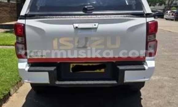 Tenga Tsaru Isuzu Amigo Zvimwe Mota in Harare in Harare Tenga Tsaru Isuzu Amigo Zvimwe Mota in Harare in Harare