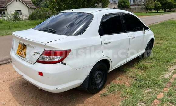 Buy Used Honda Fit White Car in Harare in Harare Buy Used Honda Fit White Car in Harare in Harare