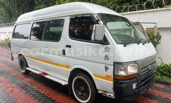 Buy Used Toyota Hiace White Car in Harare in Harare Buy Used Toyota Hiace White Car in Harare in Harare