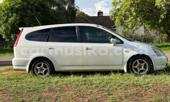 Buy Used Honda Stream White Car in Harare in Harare Buy Used Honda Stream White Car in Harare in Harare