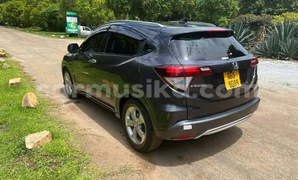 Buy Used Honda Vezel Black Car in Harare in Harare Buy Used Honda Vezel Black Car in Harare in Harare