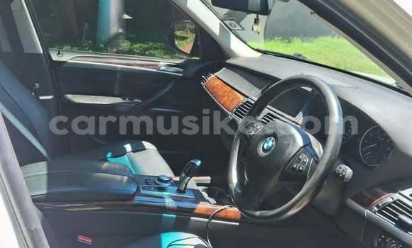 Buy Used BMW X5 White Car in Harare in Harare Buy Used BMW X5 White Car in Harare in Harare