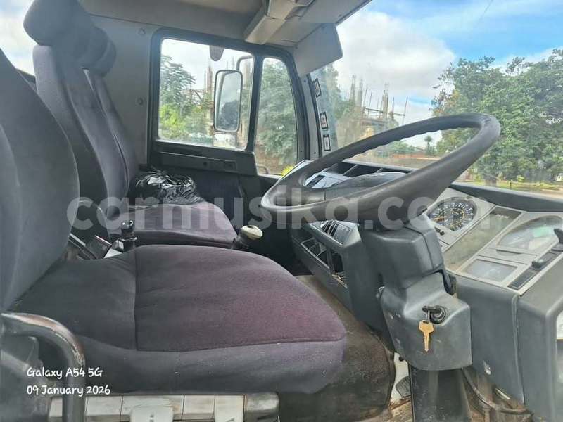 Big with watermark man d20 harare harare 37521