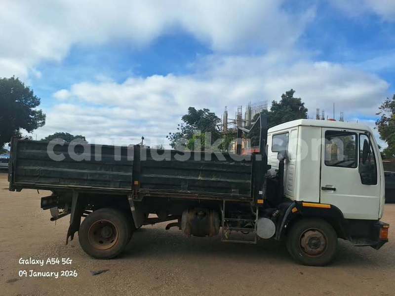 Big with watermark man d20 harare harare 37521