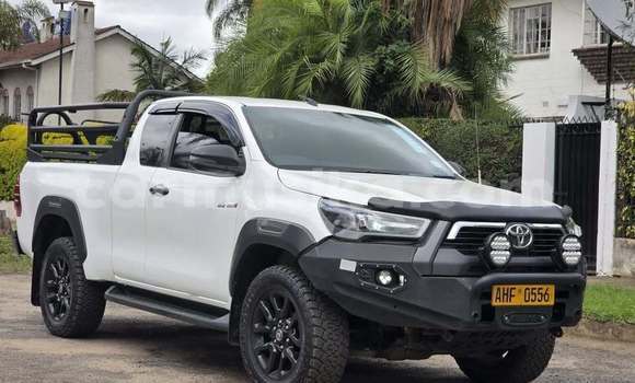 Buy Used Toyota Hilux White Car in Harare in Harare Buy Used Toyota Hilux White Car in Harare in Harare