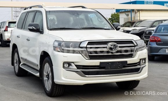 Acheter Import Voiture Toyota Land Cruiser Noir à Import - Dubai, Harare Acheter Import Voiture Toyota Land Cruiser Noir à Import - Dubai, Harare