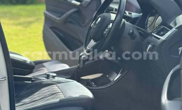 Nunua Ilio tumika BMW X1 Nyeupe Gari ndani ya Harare nchini Harare Nunua Ilio tumika BMW X1 Nyeupe Gari ndani ya Harare nchini Harare