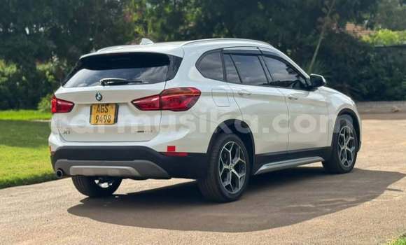 Nunua Ilio tumika BMW X1 Nyeupe Gari ndani ya Harare nchini Harare Nunua Ilio tumika BMW X1 Nyeupe Gari ndani ya Harare nchini Harare