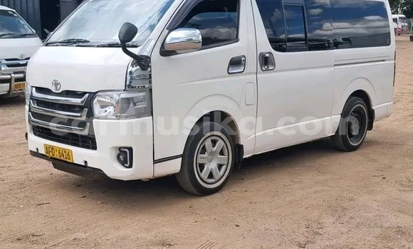 Buy Used Toyota Opa White Car in Bulawayo in Bulawayo